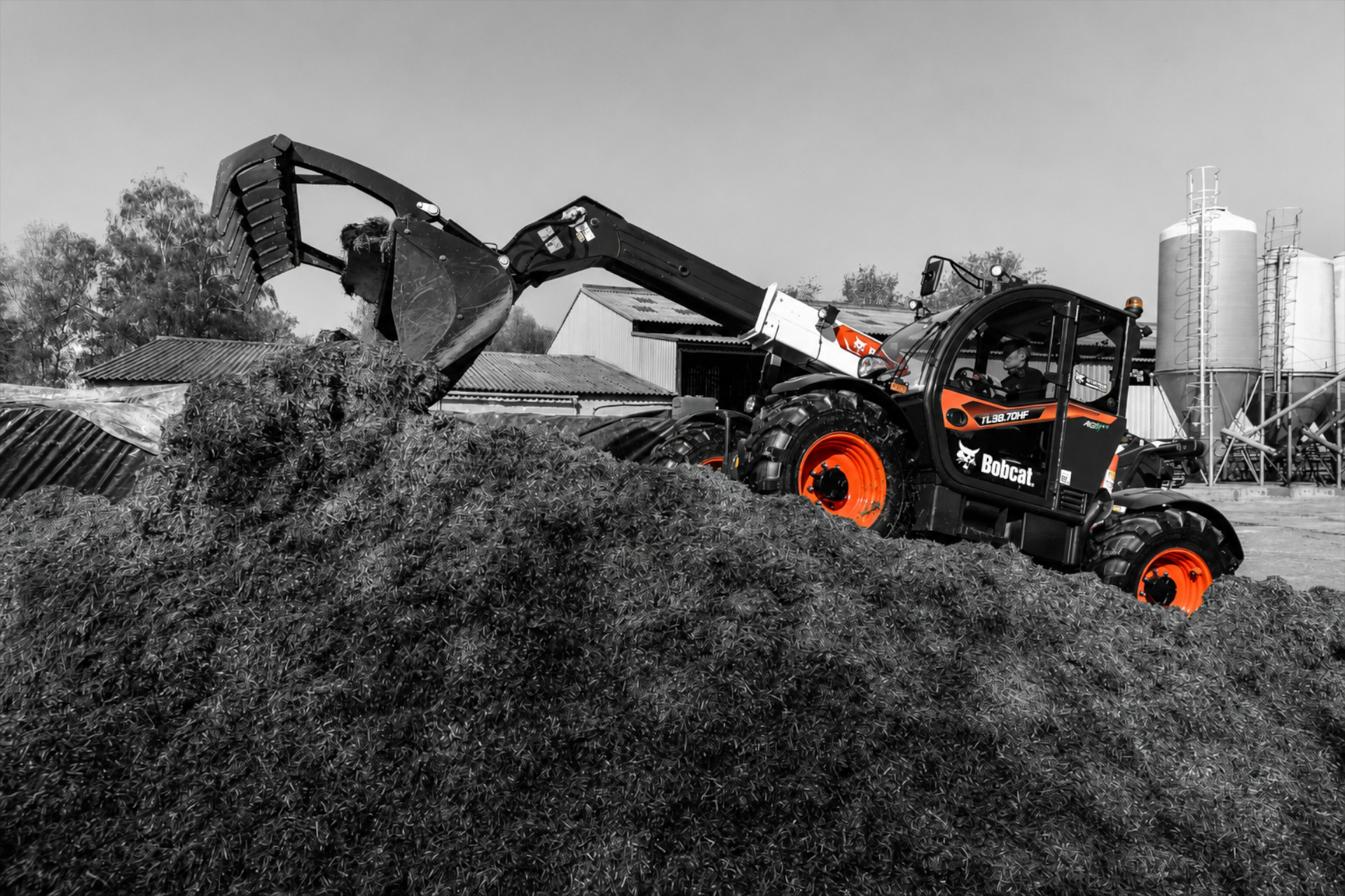 Bobcat Teleskoplader TL38.70HF (V-Drive) 