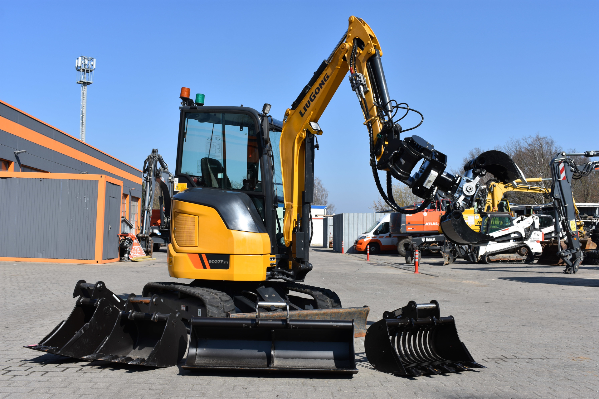 LiuGong 9027F ZTS inkl. HKS-Tilt & DMS-Sortiergreifer